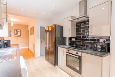 6 bed house, 74 Kimbolton Avenue, Radford, Nottingham, NG71PT - Image 5