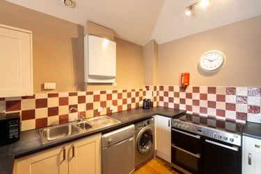 6 bed house, Flat J Bishop Blackall School, St James, Exeter, EX46BP - Image 2