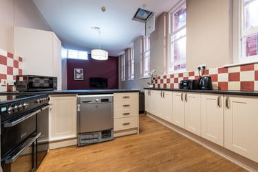 6 bed house, Flat F Bishop Blackall School, St James, Exeter, EX46BP - Image 4