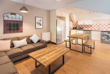 7 bed house, Flat H Bishop Blackall School, St James, Exeter, EX46BP - Image 2