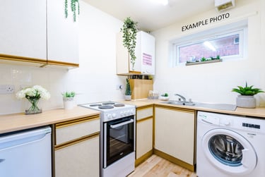 1 bed house, Saturn Grove, Charlestown, Salford, M66HA - Image 2