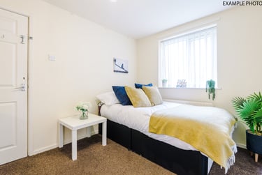 2 bed house, Lloyd Mansions, Charlestown, Salford, M66HA - Image 1