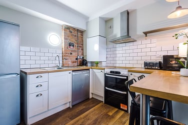 4 bed house, Flat 18, Shoe &amp; Boot Factory, Highfields, Leicester, LE27AE - Image 6