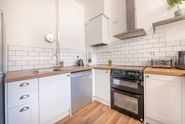 4 bed house, Flat 8, Shoe &amp; Boot Factory, Highfields, Leicester, LE27AE - Image 4