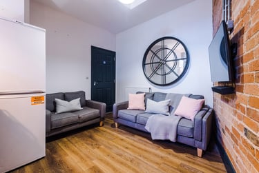 5 bed house, Flat 5, Shoe &amp; Boot Factory, Highfields, Leicester, LE27AE - Image 12