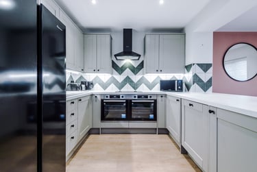 6 bed house, Capricorn Way, Charlestown, Salford, M66HD - Image 3