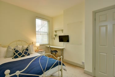 6 bed house, Manston Road, Mount Pleasant, Exeter, EX12QA - Image 2