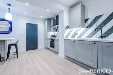 5 bed house, Saturn Grove, Charlestown, Salford, M66HA - Image 4