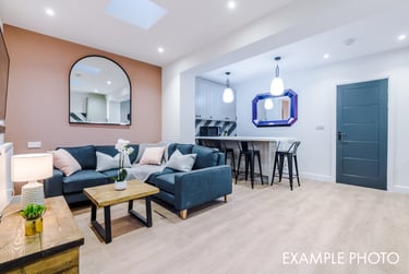 5 bed house, Saturn Grove, Charlestown, Salford, M66HA - Image 2