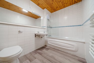 2 bed house, Flat 46, Mayfair Court, Fallowfield, Manchester, M146NS - Image 2