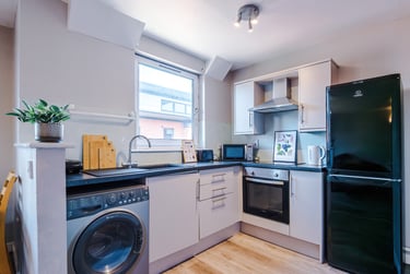2 bed house, Flat 18, Mayfair Court, Fallowfield, Manchester, M146NS - Image 6