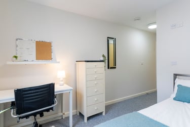 5 bed flat, The Tannery, St James, Exeter, EX46QA - Image 11