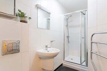 5 bed flat, The Tannery, St James, Exeter, EX46QA - Image 4