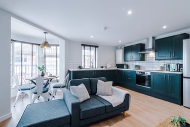 2 bed flat, Flat 11, Lowry House, Fallowfield, Manchester, M146ZT - Image 1