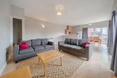 2 bed house, Flat 72, Mayfair Court, Fallowfield, Manchester, M146NS - Image 1