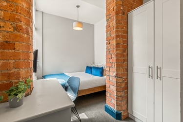 5 bed house, Flat 15, Shoe &amp; Boot Factory, Highfields, Leicester, LE27AE - Image 13