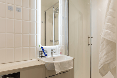 Executive Studio at Potterrow, 16-20 Potterrow, Marchmont, Edinburgh, EH89BL - Image 11