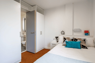 Bronze Studio at The Shield, Clarence Street, Shieldfield, Newcastle, NE21YN - Image 1