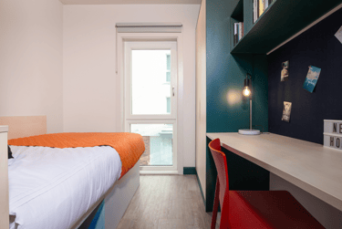 Bronze Plus En Suite - Image 3