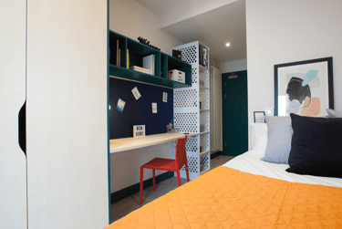 Silver En Suite - Image 3