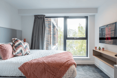 Platinum Studio River View at Glasgow West End, 31 Gilbert Street, City Centre, Glasgow, G38JY - Image 1