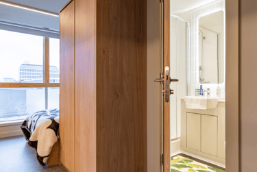 Superior Studio at Potterrow, 16-20 Potterrow, Marchmont, Edinburgh, EH89BL - Image 8