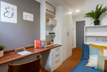 Bronze En Suite - Image 2