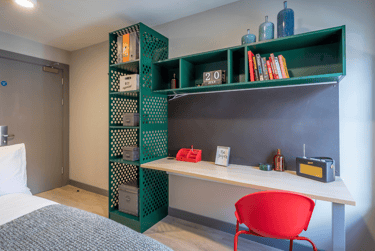 Silver En Suite - Image 7