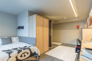 Superior Studio at Potterrow, 16-20 Potterrow, Marchmont, Edinburgh, EH89BL - Image 6