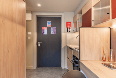 Executive Studio at Potterrow, 16-20 Potterrow, Marchmont, Edinburgh, EH89BL - Image 9