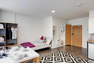 Classic Studio Plus at Bridge House, 180 Old Dumbarton Road, City Centre, Glasgow, G38QB - Image 1