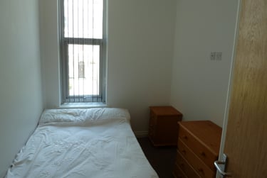 1 bed studio, Flat 4, Plymouth, PL48NH - Image 5