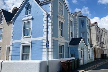 3 bed flat, Flat 2 Radnor House (students), Plymouth, PL48NX - Image 1