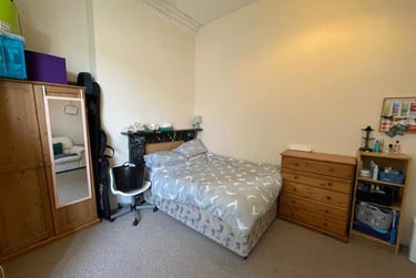 2 bed flat, 24 Woodland Terrace Flat 1 (students), Plymouth, PL48NL - Image 2