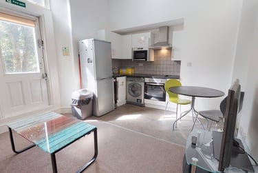 3 bed house, Flat 1 Whitefield House (students), Plymouth, PL48NH - Image 9
