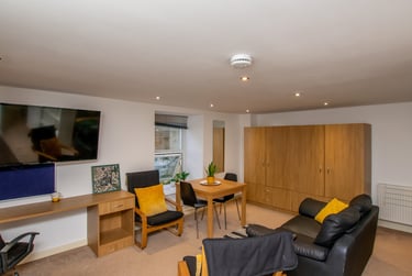 1 bed flat, Studio 4 The Clubhouse (students), Plymouth, PL46LD - Image 2