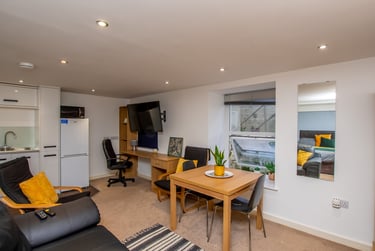 1 bed flat, Studio 4 The Clubhouse (students), Plymouth, PL46LD - Image 4