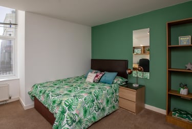 5 bed flat, Flat B The Clubhouse (students), Plymouth, PL46LD - Image 1