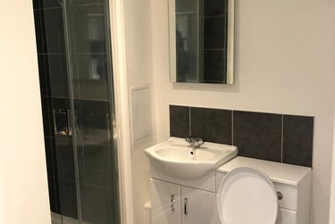 1 bed studio, 5 Marvell Lane Flat 12 (students), Plymouth, PL49BQ - Image 1