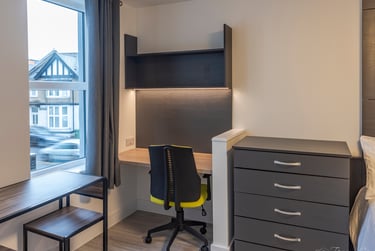 1 bed studio, Flat 9, Plymouth, PL46AN - Image 2