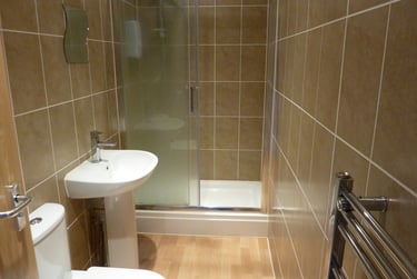 3 bed house, Flat 5, Plymouth, PL46QG - Image 1
