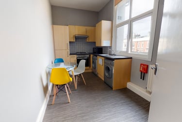 3 bed flat, 5B North Friary House (students), Plymouth, PL48QF - Image 5