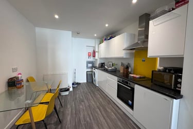 4 bed house, 61A Ebrington Street (students), Plymouth, PL49AA - Image 1