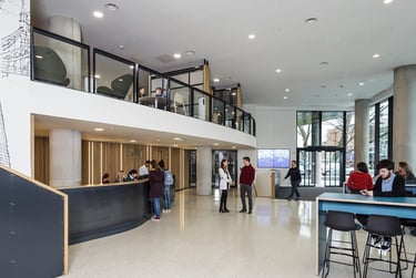 Private Bedroom - Westminster Bridge - Image 7