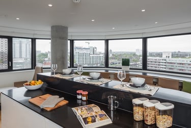 Ensuite Bedroom - Westminster Bridge - Image 3