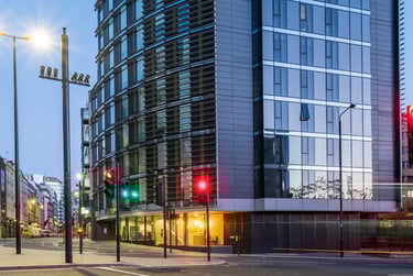 Ensuite Bedroom-Tower Bridge - Image 1