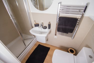 Gold River Studio, Floors 7-8 at CODE Students, 40-72 Western Road, Bede Park, Leicester, LE30GH - Image 5