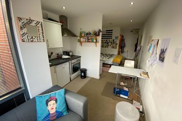 1 bed studio, Filey Lane, Broomhall, Sheffield, S37BR - Image 3