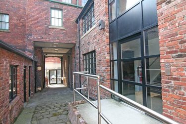 1 bed studio, Arundel Street, City Centre, Devonshire Green, Sheffield, S14FL - Image 2