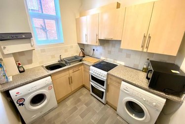 2 bed flat, Flat A 66 Clarkegrove Road, Broomhall, Sheffield, S102NJ - Image 3